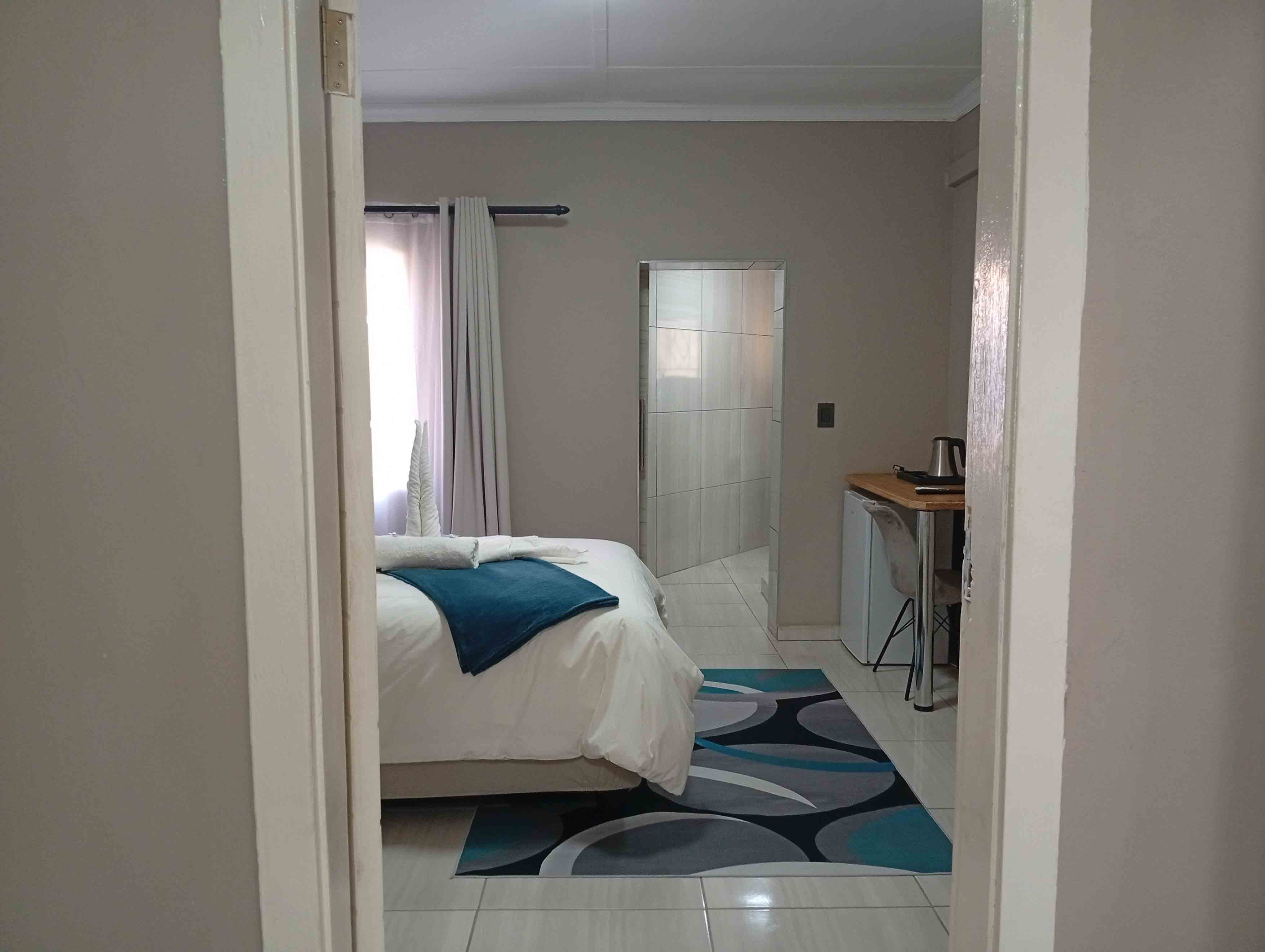 Room 2 (Ensuite - Fully furnished)