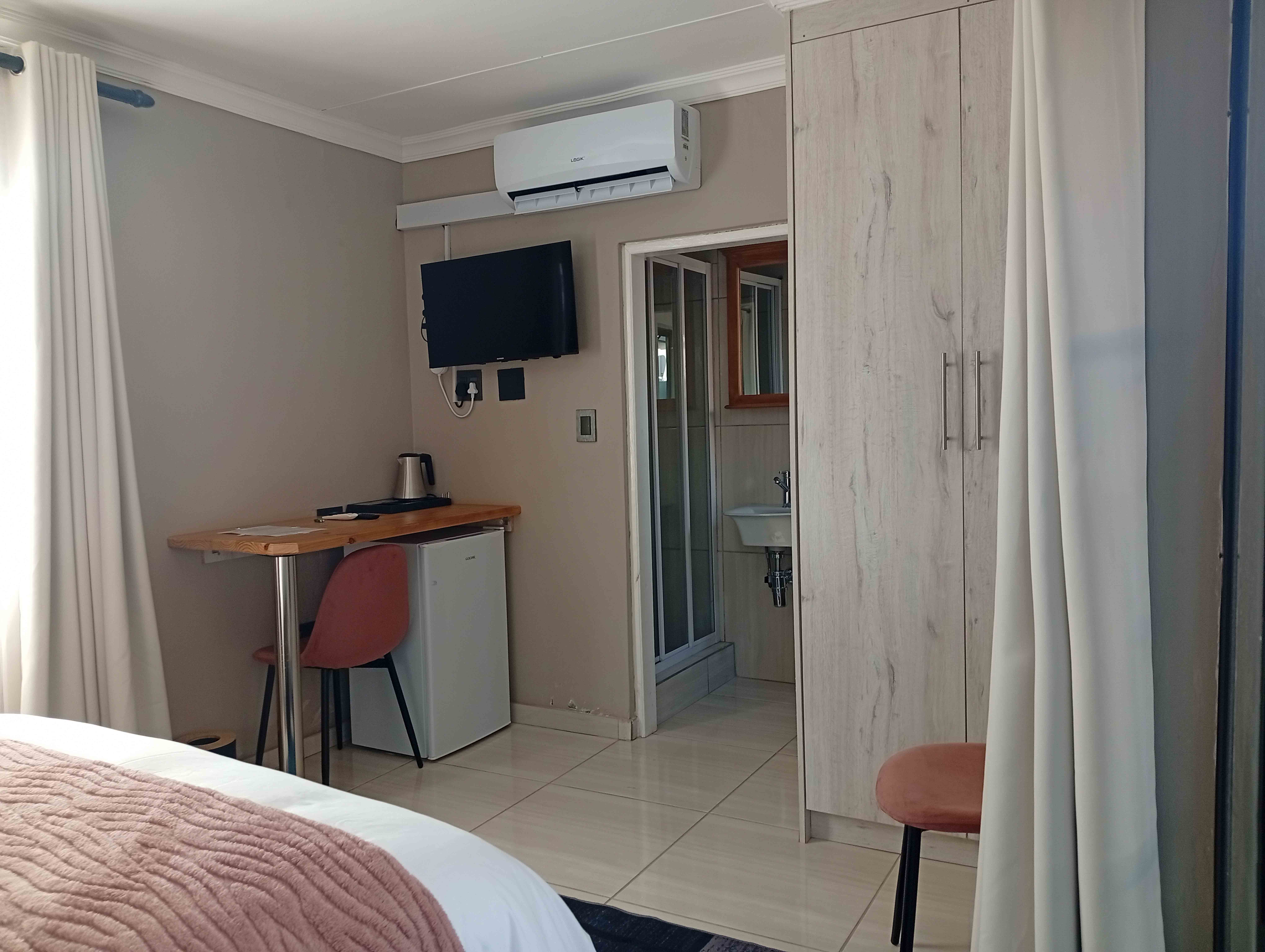Room 6 images